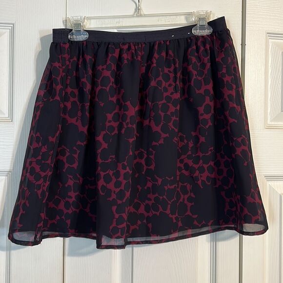 GAP Size Medium Navy Blue Maroon Wine Floral Stretch Pull On Semi Sheer Skirt - Picture 4 of 8